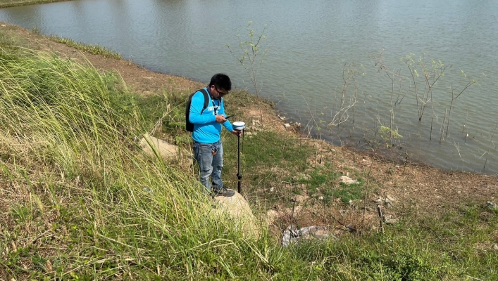 สทน.6 เข้าดำเนินการสำรวจสภาพภูมิประเทศพื้นที่เทศบาลตำบลโคกมะกอก ตำบลโนนห้อม อำเภอเมือง จังหวัดปราจีนบุรี