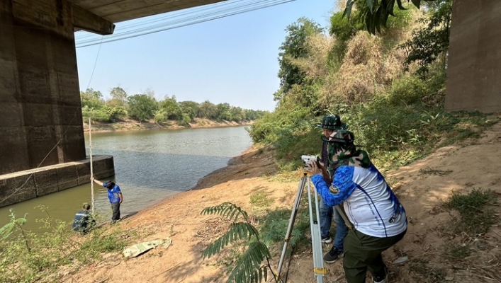 สทน.4 ออกปฏิบัติงานซ่อมแซมเสาวัดระดับน้ำ สำรวจเพื่อจัดทำแผนที่รูปตัดขวางลำน้ำ (Cross Section) ของสถานีอุทกวิทยา