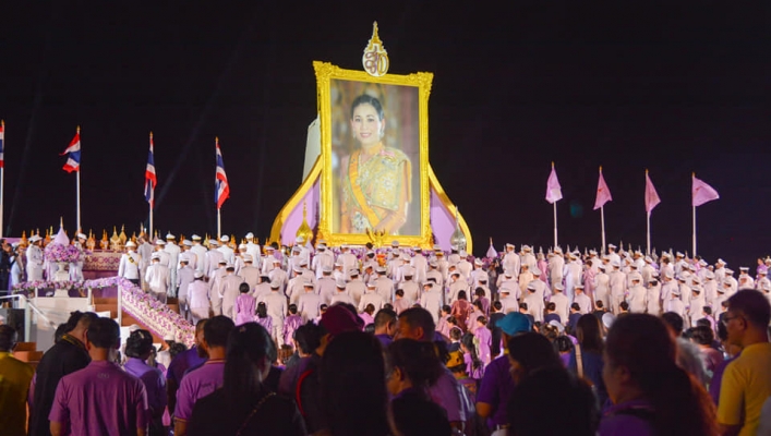 พิธีจุดเทียนถวายพระพรชัยมงคลสมเด็จพระนางเจ้าสุทิดา พัชรสุธาพิมลลักษณ พระบรมราชินี