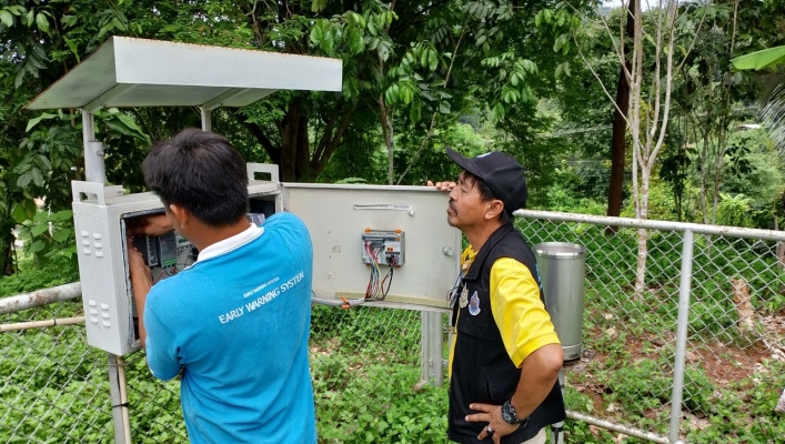 วันที่ 27-31พฤษภาคม 2567 สทน.9 ลงพื้นที่ตรวจสอบและซ่อมแซม บำรุงรักษาระบบเตือนภัยน้ำท่วม - ดินถล่ม (Early Warning) สำหรับพื้นที่เสี่ยงอุทกภัย - ดินถล่ม ในเขตพื้นที่จังหวัดอุตรดิตถ์ จำนวน 28 สถานี