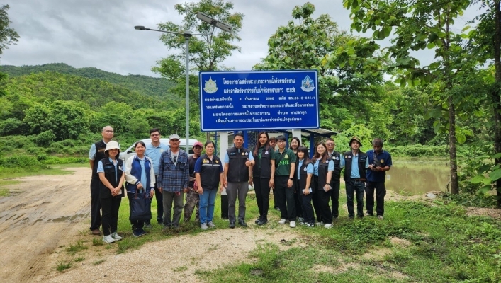 สทน.1 ส่วนพัฒนาและฟื้นฟูแหล่งน้ำ  ร่วมกับ กองยุทธศาสตร์และแผนงาน ลงพื้นที่ติดตามและประเมินผลการดำเนินงาน โครงการก่อสร้างระบบกระจายน้ำด้วยพลังงานแสงอาทิตย์ จังหวัดลำพูน