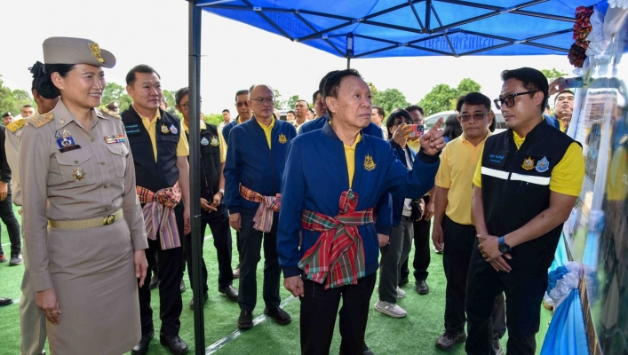 “พัชรวาท” มอบโครงการอนุรักษ์ฟื้นฟูแหล่งน้ำหนองกุงใหญ่ ให้กับชาวชัยภูมิ