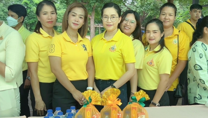 วันที่ 21 กรกฎาคม 2567 สทน.9 ร่วมทำบุญประจำวัน ตักบาตรข้าวสาร อาหารแห้งและถวายภัตตาหารเพล แด่พระภิกษุตามโครงการบรรพชาอุปสมบทฯ ณ วัดโพธิ์ทอง ตำบลบางระกำ อำเภอบางระกำ จังหวัดพิษณุโลก
