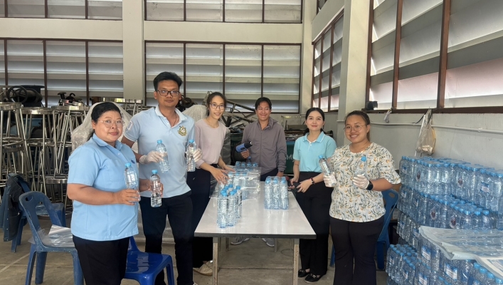 สทน.1 บรรจุน้ำดื่มสะอาดช่วยเหลือผู้ประสบภัยน้ำท่วมในพื้นที่ภาคเหนือ