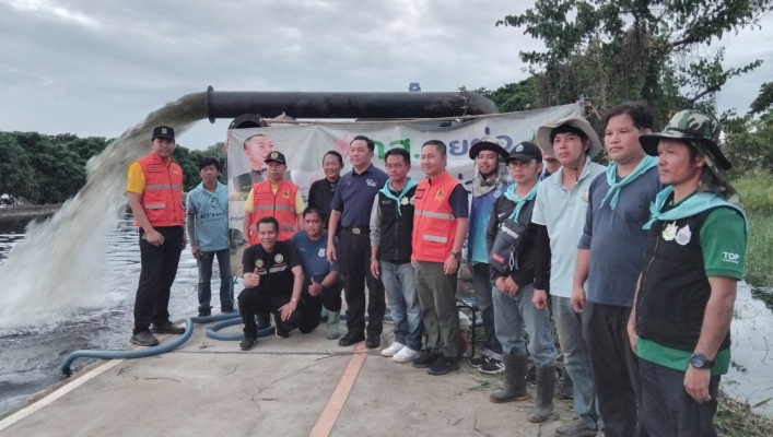 สทน.1 ลงพื้นที่ติดตั้งเครื่องสูบน้ำขนาด 12 นิ้ว ช่วยเหลือประชาชนหลังน้ำท่วมในพื้นทีอำเภอสารภี จังหวัดเชียงใหม่