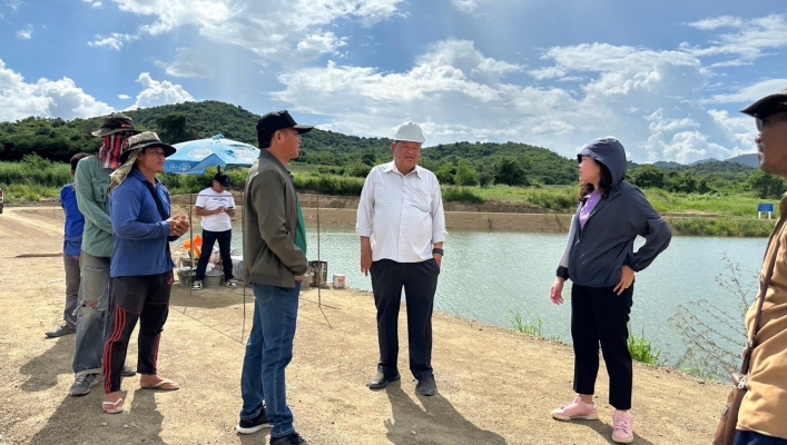 สทน.7 ลงพื้นที่ตรวจรับงานโครงการอนุรักษ์ฟื้นฟูลำห้วยสามเขา สนับสนุนโครงการจัดพัฒนาที่ดินตามพระราชประสงค์ (หนองพลับ-กลัดหลวง) บ้านเขาอ่างแก้ว