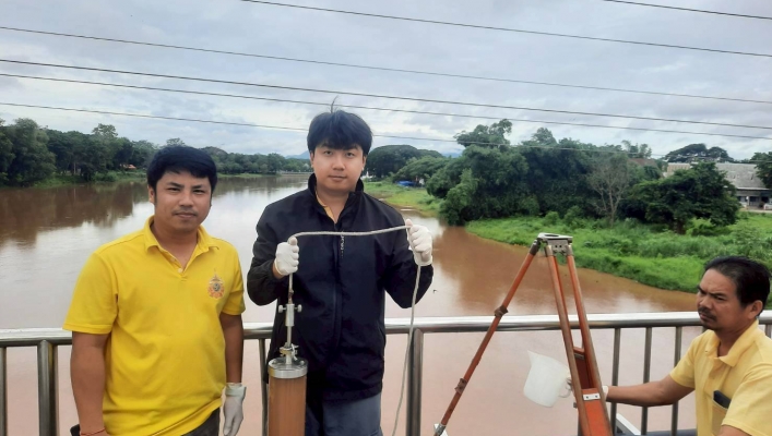 กรมทรัพยากรน้ำ  โดย สำนักงานทรัพยากรน้ำที่ 1 ลงพื้นที่ติดตามตรวจสอบเก็บตัวอย่างคุณภาพน้ำ ณ จุดเก็บตัวอย่างน้ำสะพานแม่น้ำกกเชียงราย ต.ริมกก อ.เมืองเชียงราย จ.เชียงราย