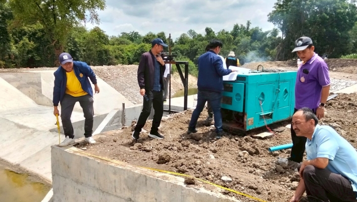 ทน.สทน.2 ตรวจติดตามเร่งรัดผลเบิกจ่ายและผลการดำเนินงานคลองลำพญาไม้ พร้อมระบบกระจายน้ำด้วยพลังงานแสงอาทิตย์ ต.บัวชุม อ.ชัยบาดาล จ.ลพบุรี