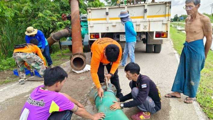 สทน.7 ติดตั้งเครื่องสูบน้ำ เร่งระบายน้ำออกจากพื้นที่การเกษตร อำเภอโพธาราม จังหวัดราชบุรี