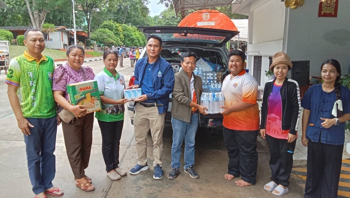 กรมทรัพยากรน้ำ โดย สำนักงานทรัพยากรน้ำที่ 5 มอบสิ่งของเครื่องอุปโภคบริโภคช่วยเหลือประชาชน ณ ศูนย์พักพิงผู้ประสบปัญหาชายแดนไทย-กัมพูชา จังหวัดสุรินทร์
