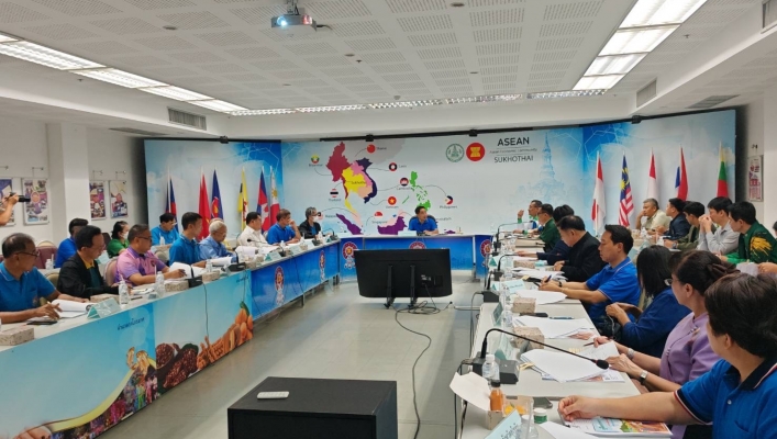 สทน.9 เข้าร่วมประชุมคณะอนุกรรมการนโยบายที่ดินจังหวัดสุโขทัย (คทช.จังหวัด) ครั้งที่ 2 /2568 ณ ห้องประชุมคีรีมาศ ชั้น 4 ศาลากลางจังหวัดสุโขทัย จังหวัดสุโขทัย
