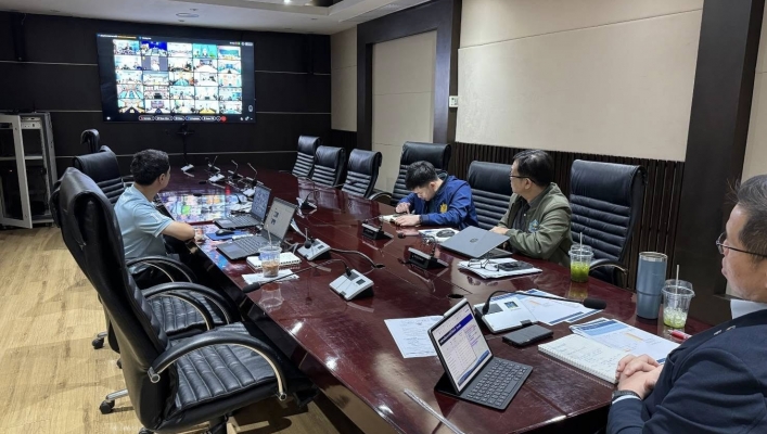 ทน. ร่วมประชุมติดตามสภาพอากาศและสถานการณ์น้ำ เตรียมพร้อมรับมือพายุ บัวลอย