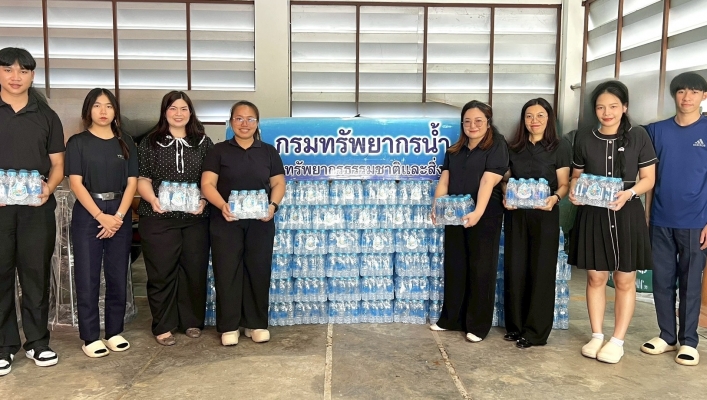 กรมทรัพยากรน้ำ โดย สำนักงานทรัพยากรน้ำที่ 1 เร่งผลิตน้ำดื่มบรรจุขวด เตรียมพร้อมช่วยเหลือพื้นที่ประสบอุทกภัย