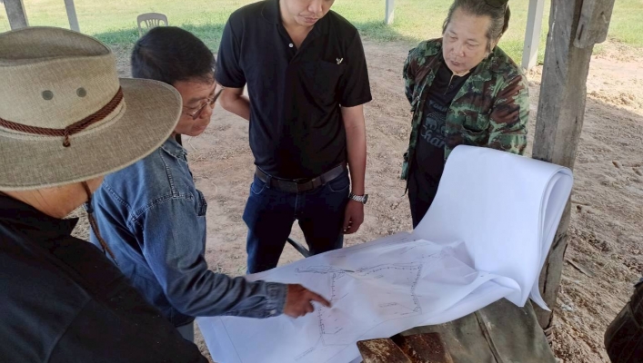 ทส. ทน. สทน.11 ส่วนพัฒนาและฟื้นฟูแหล่งน้ำ ลงพื้นที่ติดตามงานก่อสร้าง โครงการอนุรักษ์ฟื้นฟูแหล่งน้ำหนองเลิงเปือย พร้อมระบบกระจายน้ำด้วยพลังงานแสงอาทิตย์ บ้านเตาไห หมู่ที่ 5,7 ตำบลศรีฐาน อำเภอป่าติ้ว จังหวัดยโสธร