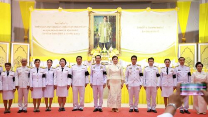 ทส. ทน. สทน.๑๑ ส่วนบำรุงรักษาแหล่งน้ำ ส่วนเครื่องกล และส่วนยุทธศาสตร์และแผนงาน เข้าร่วมพิธีเจริญพระพุทธมนต์ และทำบุญตักบาตรพระสงฆ์และสามเณร จำนวน ๘๙ รูป เนื่องในวันคล้ายวันพระบรมราชสมภพ พระบาทสมเด็จพระบรมชนกาธิเบศร มหาภูมิพลอดุลยเดชมหาราช บรมนาถบพิตร