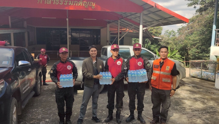 กรมทรัพยากรน้ำ โดย สำนักงานทรัพยากรน้ำที่ 5 สนับสนุนน้ำดื่มบรรจุขวด กิจกรรมรณรงค์ป้องกันและแก้ไขปัญหาไฟป่า หมอกควัน และฝุ่นละอองขนาดเล็ก (PM2.5)