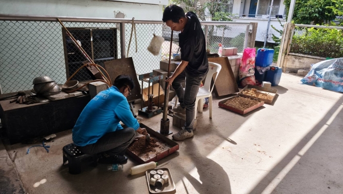 สทน.6 ดำเนินการทดสอบวัสดุ เพื่อประเมินคุณสมบัติของดินบริเวณพื้นที่โครงการอย่างถูกต้องและเป็นมาตรฐานควบคุมคุณภาพวัสดุ
