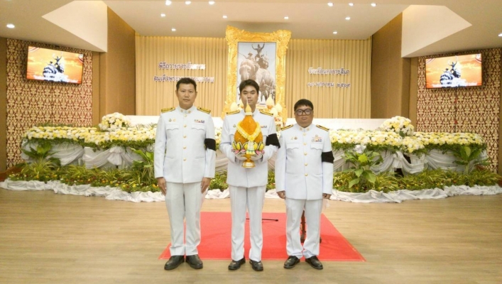 สำนักงานทรัพยากรน้ำที่ ๕ เข้าร่วมพิธีทำบุญตักบาตรถวายพระราชกุศลและพิธีวางพานพุ่มถวายราชสักการะ 