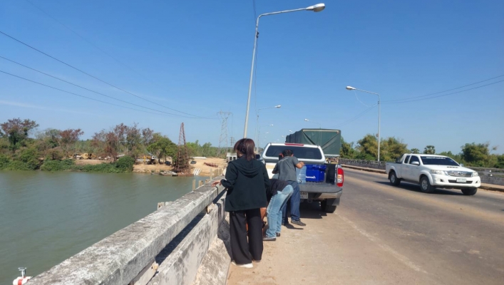 ทส. ทน. สทน.11 ส่วนอุทกวิทยา ติดตามตรวจสอบคุณภาพน้ำ แม่น้ำมูลสถานีบ้านบัวเทิง อำเภอสว่างวีระวงศ์ จังหวัดอุบลราชธานี