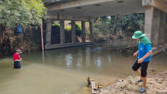 กรมทรัพยากรน้ำ โดย สำนักงานทรัพยากรน้ำที่ 1 ลงพื้นที่สำรวจภาพตัดขวางลำน้ำ วัดปริมาณน้ำ เก็บตัวอย่างน้ำเพื่อ วิเคราะห์ตะกอนแขวนลอย และซ่อมแซม ปรับปรุง สถานีอุตุนิยมวิทยา-อุทกวิทยา