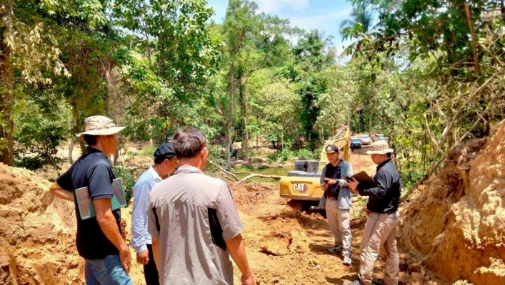 สทน.7 ลงพื้นที่ตรวจติดตามการดำเนินงานโครงการก่อสร้างระบบกระจายน้ำเพื่อการอุปโภค-บริโภค  สนับสนุนมูลนิธิภูบดินทร์ ในพระบรมราชูปถัมภ์ บ้านพุจือ ตำบลไล่โว่ อำเภอสังขละบุรี จังหวัดกาญจนบุรี
