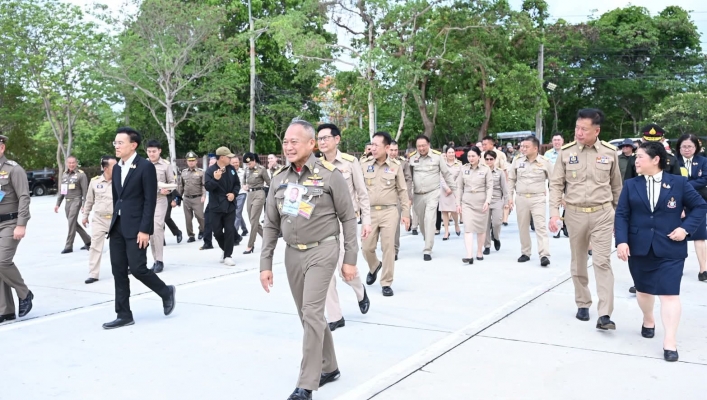 ราชเลขานุการในพระองค์ฯ ลงพื้นที่เกาะสีชัง ติดตามโครงการตามแนวพระราชดำริและโครงการตามพระบรมราโชบาย