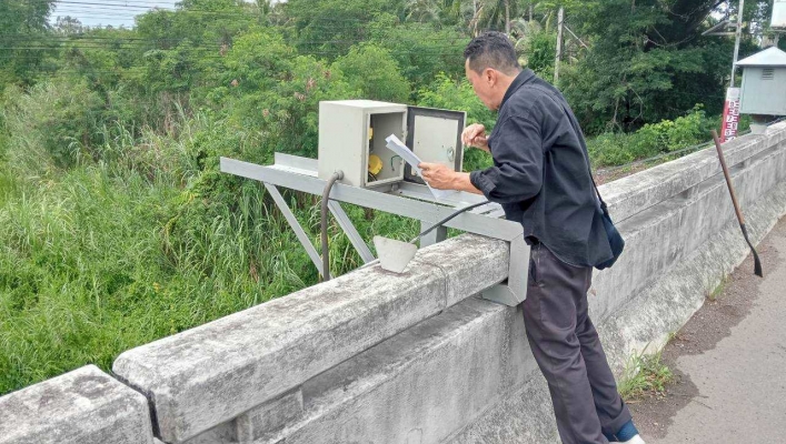 สทน.7 ลงพื้นที่ตรวจสอบ และบำรุงรักษาระบบตรวจวัดสภาพน้ำทางไกลอัตโนมัติ และระบบส่งข้อมูลสัญญาณภาพในเขตพื้นที่จังหวัดประจวบคีรีขันธ์