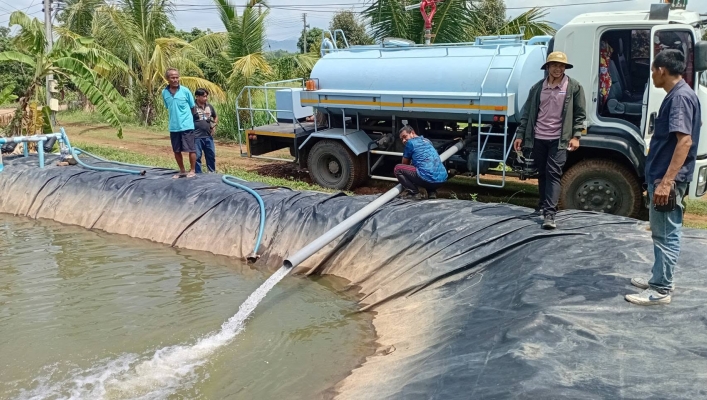สทน.6 ดำเนินการนำรถบรรทุกน้ำ ขนาด 6,000 ลิตร จำนวน 1 คัน เข้าช่วยเหลือประชาชน ในพื้นที่ จังหวัดจันทบุรี