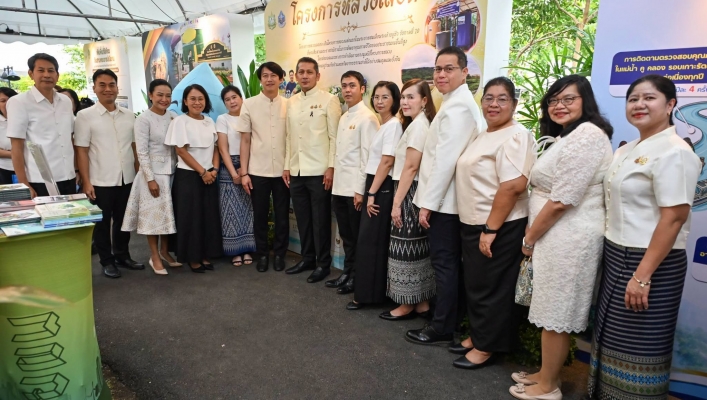 กรมทรัพยากรน้ำ ร่วมพิธีตักบาตรทางเรือ พระสงฆ์ 225 รูป เฉลิมพระเกียรติในงาน “สายน้ำแห่งชีวิต ใต้ร่มพระบารมี สืบสานวิถีรัตนโกสินทร์”