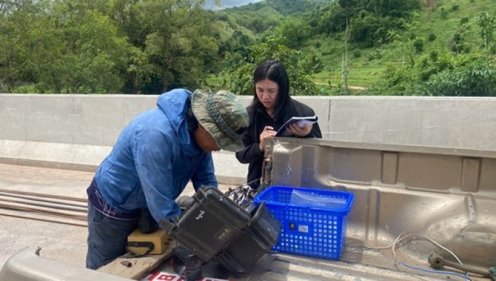 สทน.3 สำรวจปริมาณน้ำและการเก็บตัวอย่างตะกอนแขวนลอยแม่น้ำเลย สถานีบ้านเลยวังไสย์
