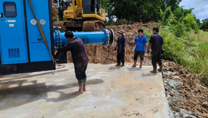 สทน.6 เข้าดำเนินการติดตั้งเครื่องสูบน้ำขนาด 12 นิ้ว จำนวน 1 เครื่อง ในพื้นที่จังหวัดจันทบุรี