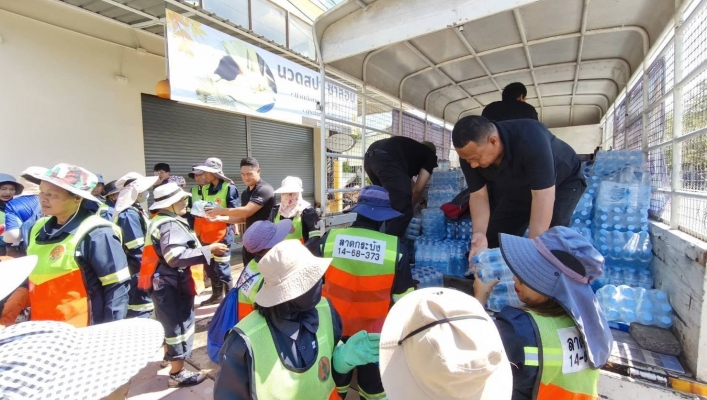 กรมทรัพยากรน้ำ ร่วม ทส. ลุยเคหะร่มเกล้า “Big Cleaning Day” แจกน้ำดื่มหนุนภารกิจฟื้นฟูหลังน้ำลด